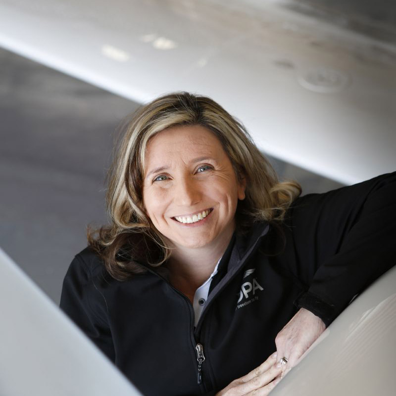 An AOPA Member Services representative